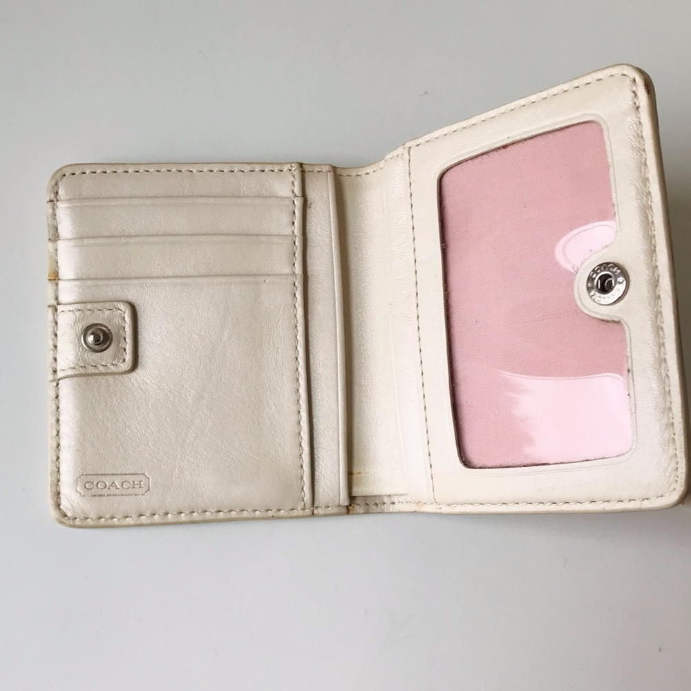 Coach Metallic Rose Embossed Leather Compact Wallet, Rare 2000’s - Picture 3 of 16